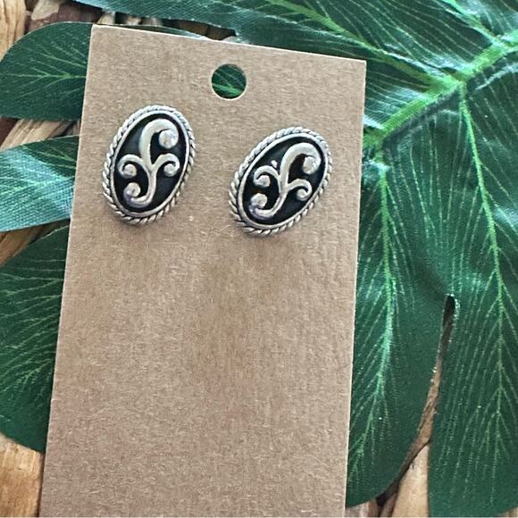 BOGO FREE SHAMROCK SILVER STUD EARRINGS - Picture 2 of 4